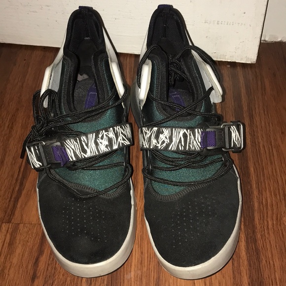 Air Force 270 Carnivore Colorway - Picture 2 of 4